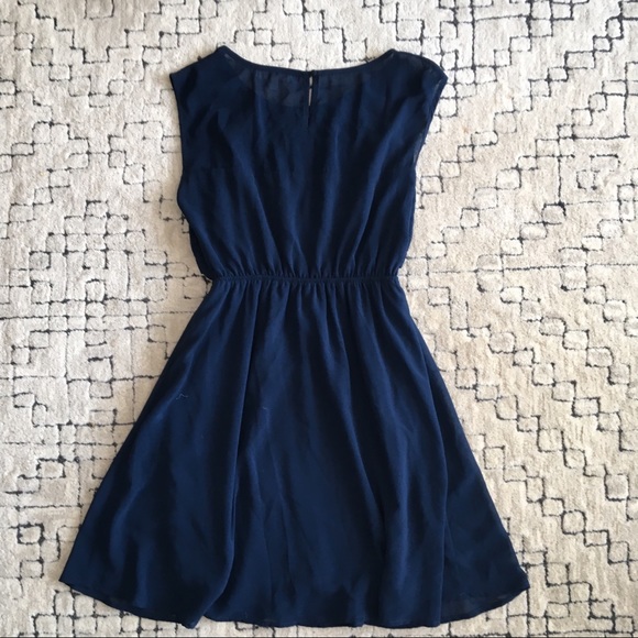 ModCloth Ya Los Angeles Vogue Wave Dress - Picture 3 of 6